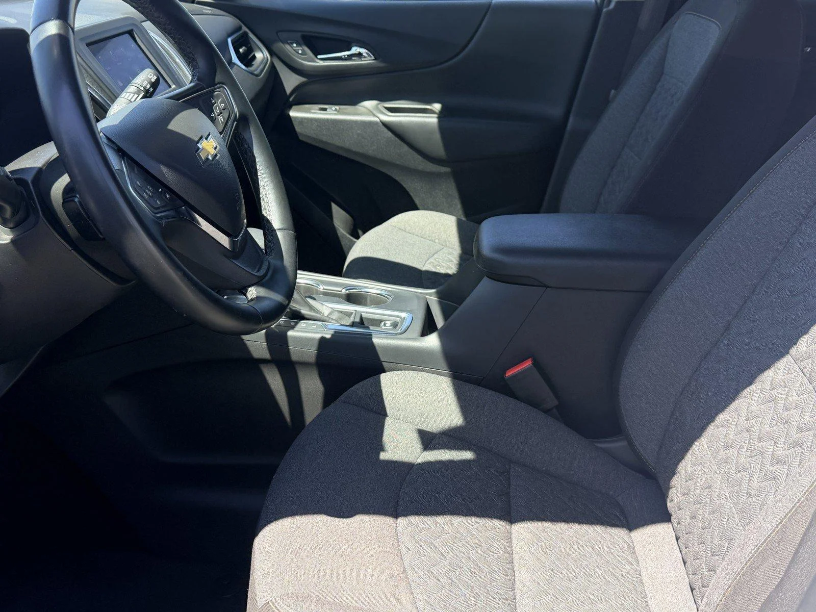 Used 2024 Summit White Chevrolet LT image 17