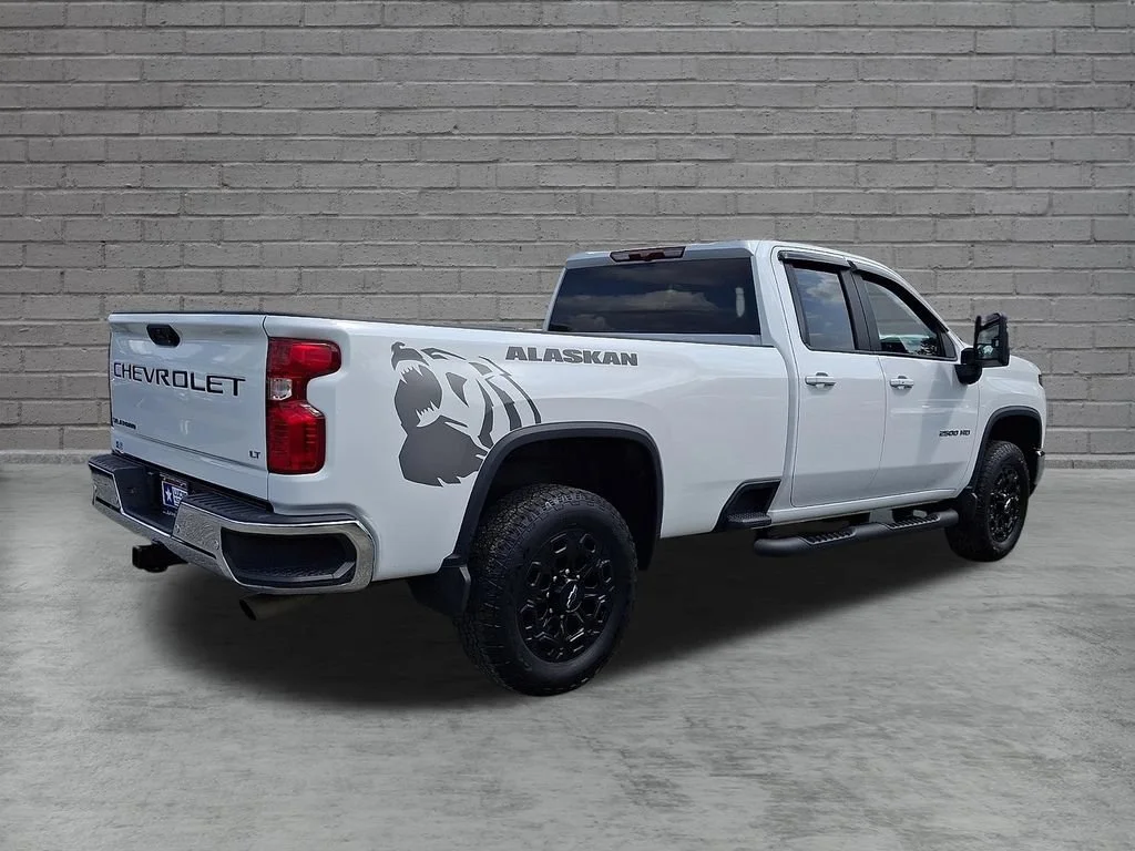 Used 2024 Summit White Chevrolet LT image 12