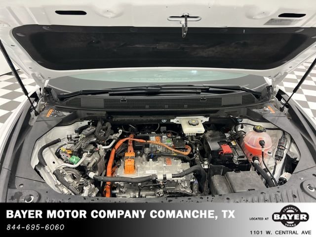 Used 2024 White Chevrolet LT image 24