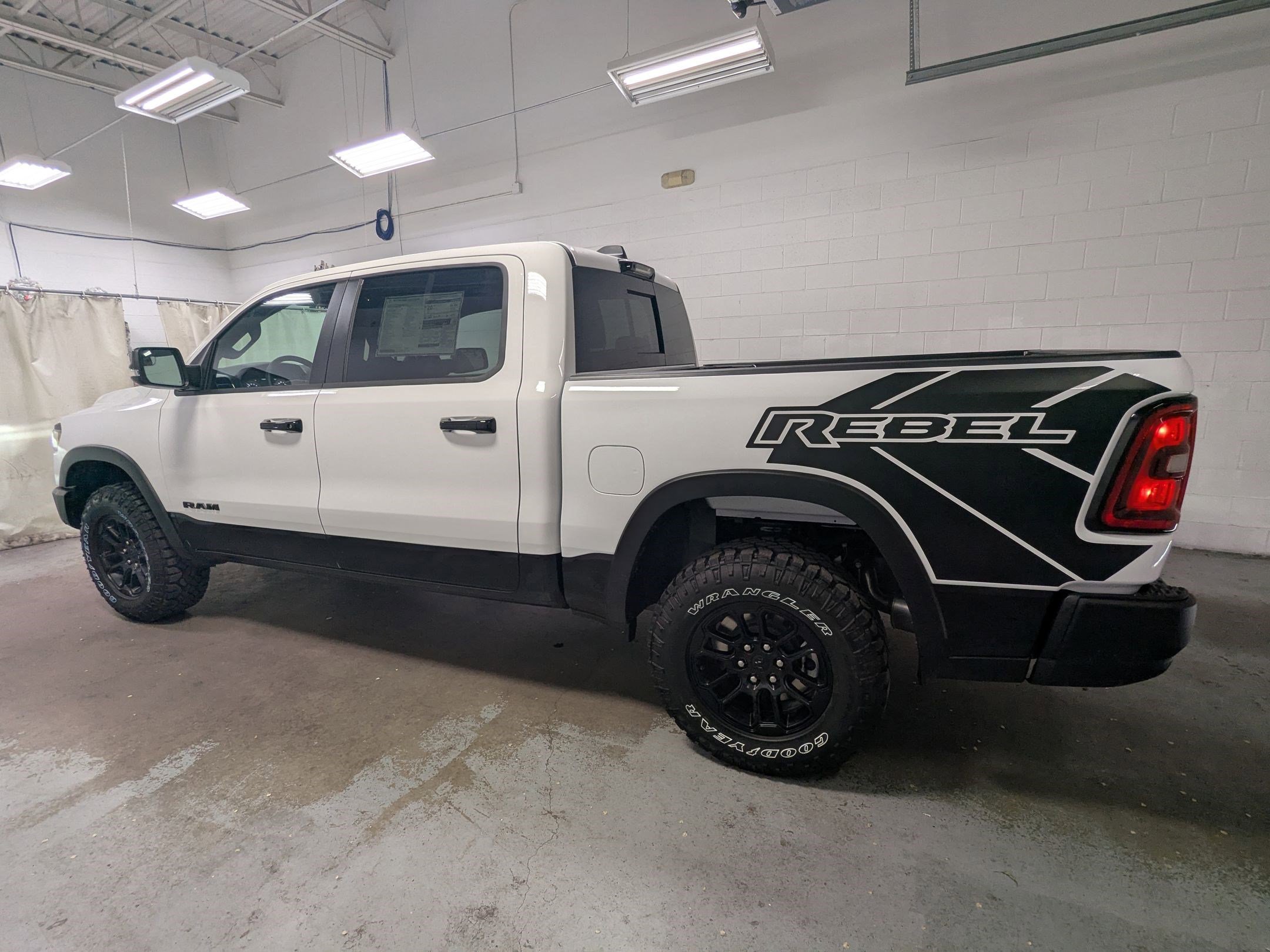 New 2026 Bright White Clear-Coat Exterior Paint RAM Rebel image 7