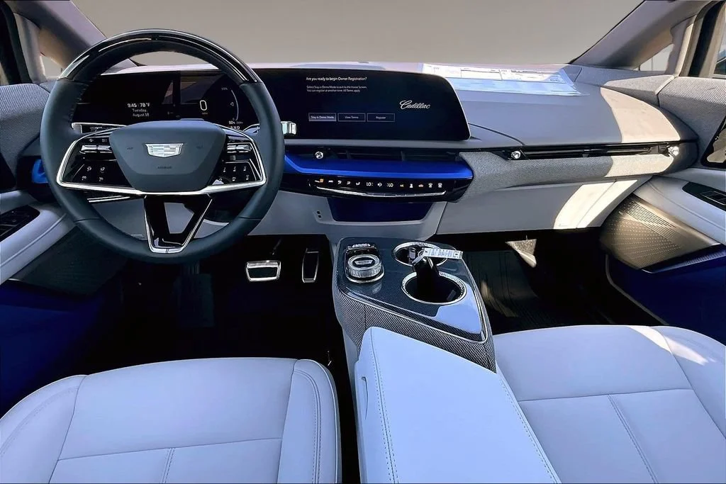 New 2027 Vibrant White Tricoat Cadillac Sport image 5