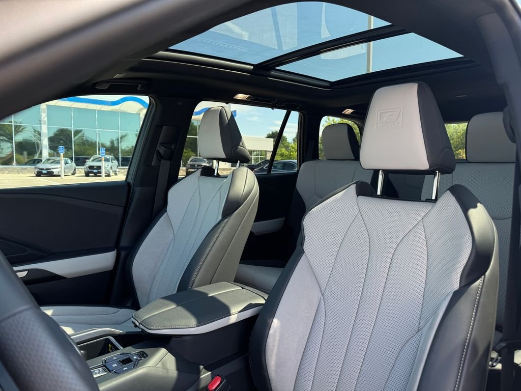 Used 2025 Celestial Silver Metallic Lexus 500h F SPORT Luxury image 12
