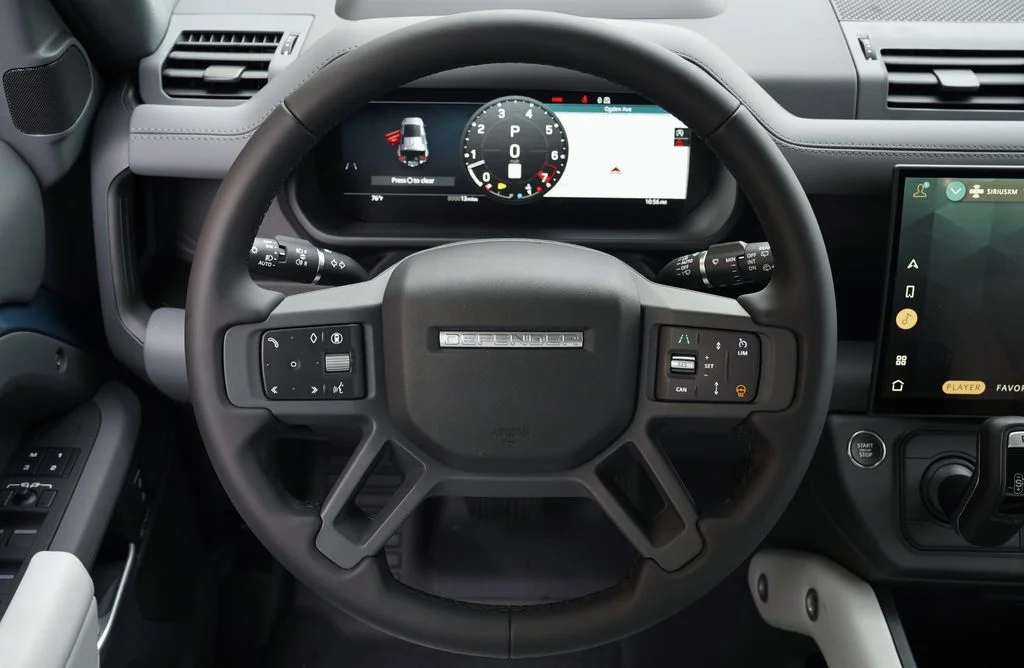 New 2026 Tasman Blue Land Rover X-Dynamic SE image 16