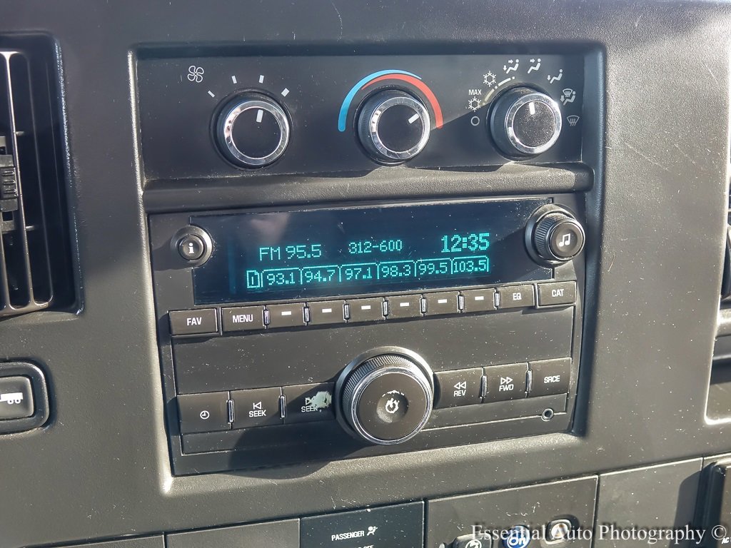 2018 GMC SAVANA - Image 12