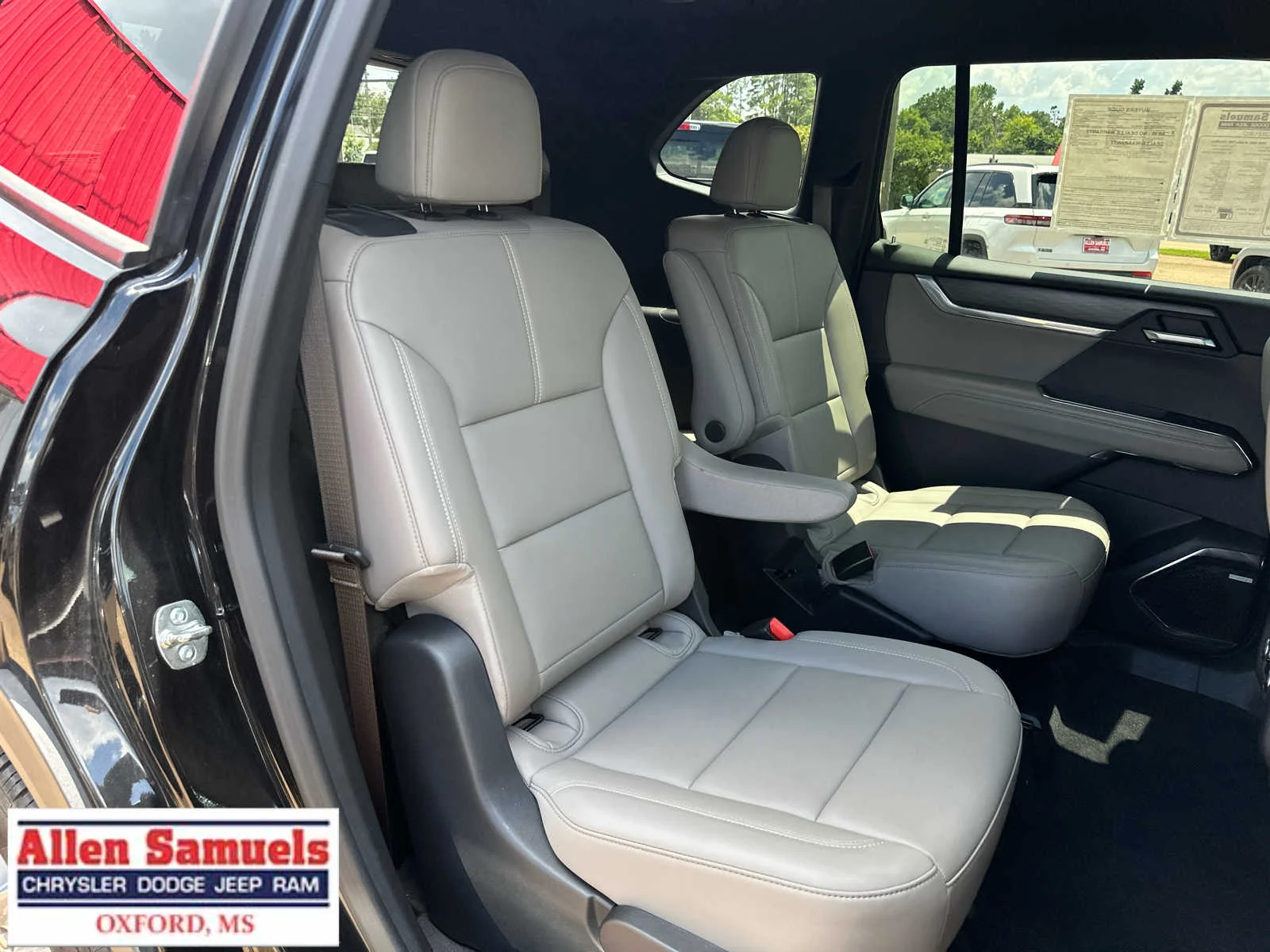 Used 2026 Ebony Twilight Metallic GMC FWD Elevation image 40
