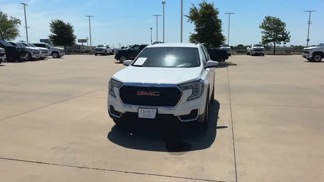 Used 2023 Summit White GMC SLE image 4