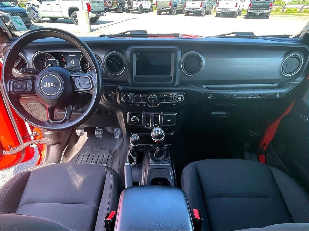 Used 2021 Red Jeep Sport S image 21