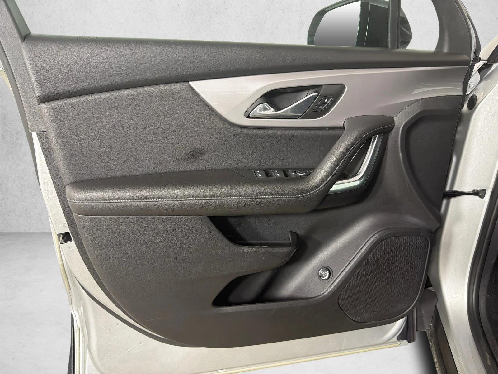 Used 2021 Silver Ice Metallic Chevrolet LT image 10