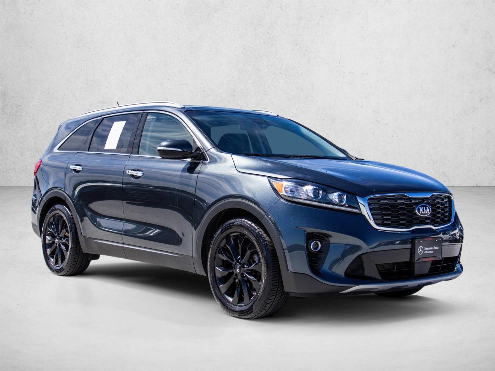 Used 2020 Gravity Grey Kia EX V6 image 3