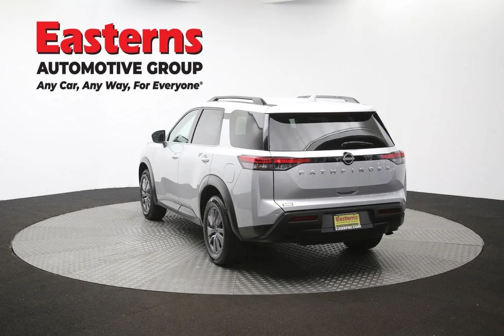 Used 2025 Silver Nissan SV image 39