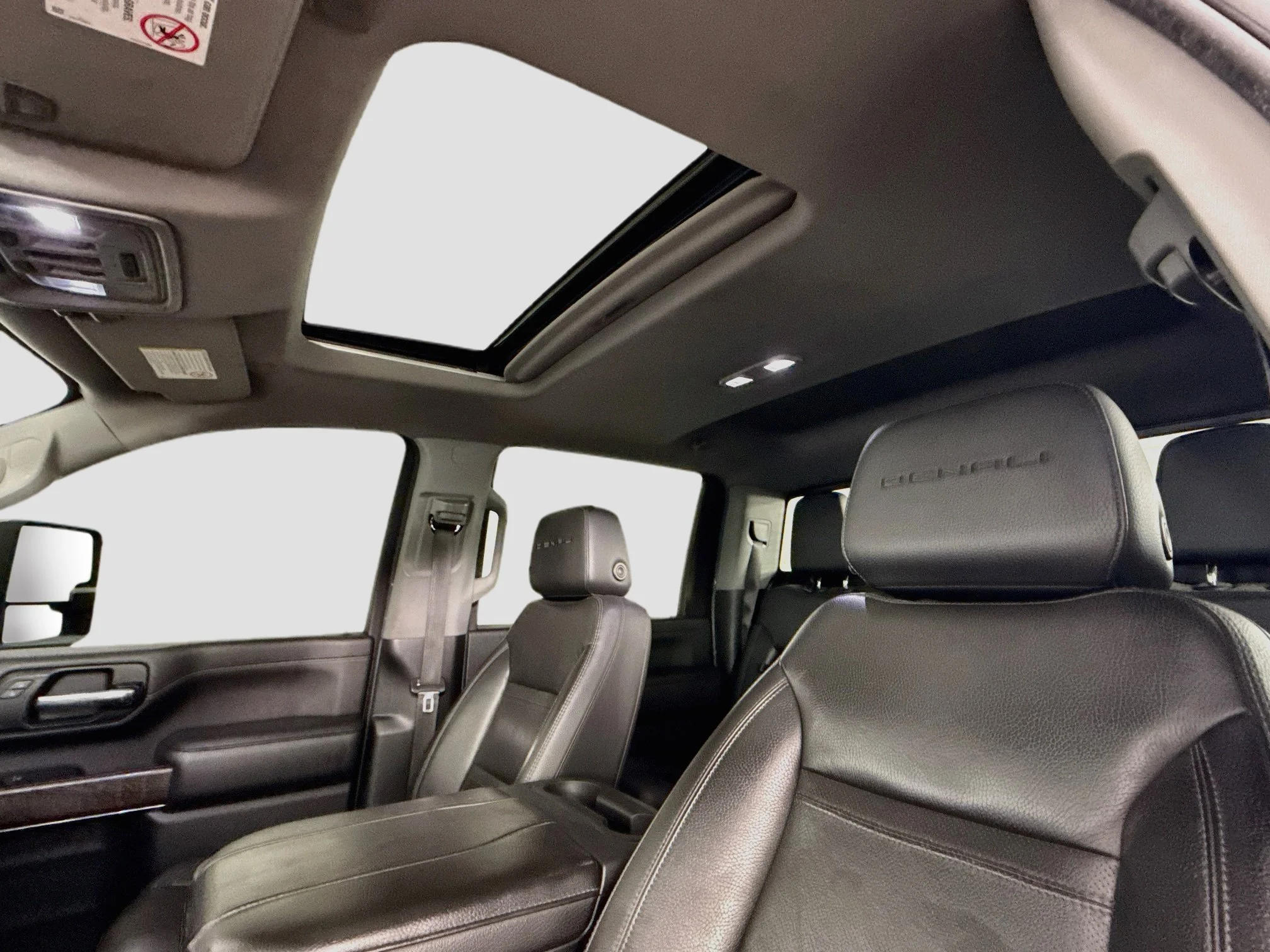 Used 2023 QUICKSILVER METALLIC GMC Denali image 24