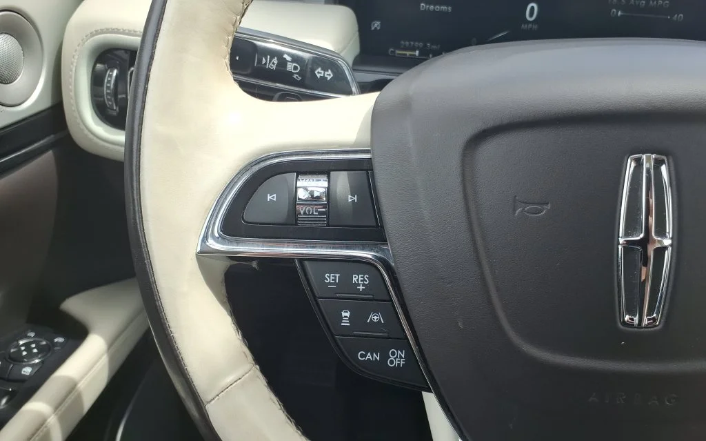 Used 2023 White Lincoln Black Label image 22