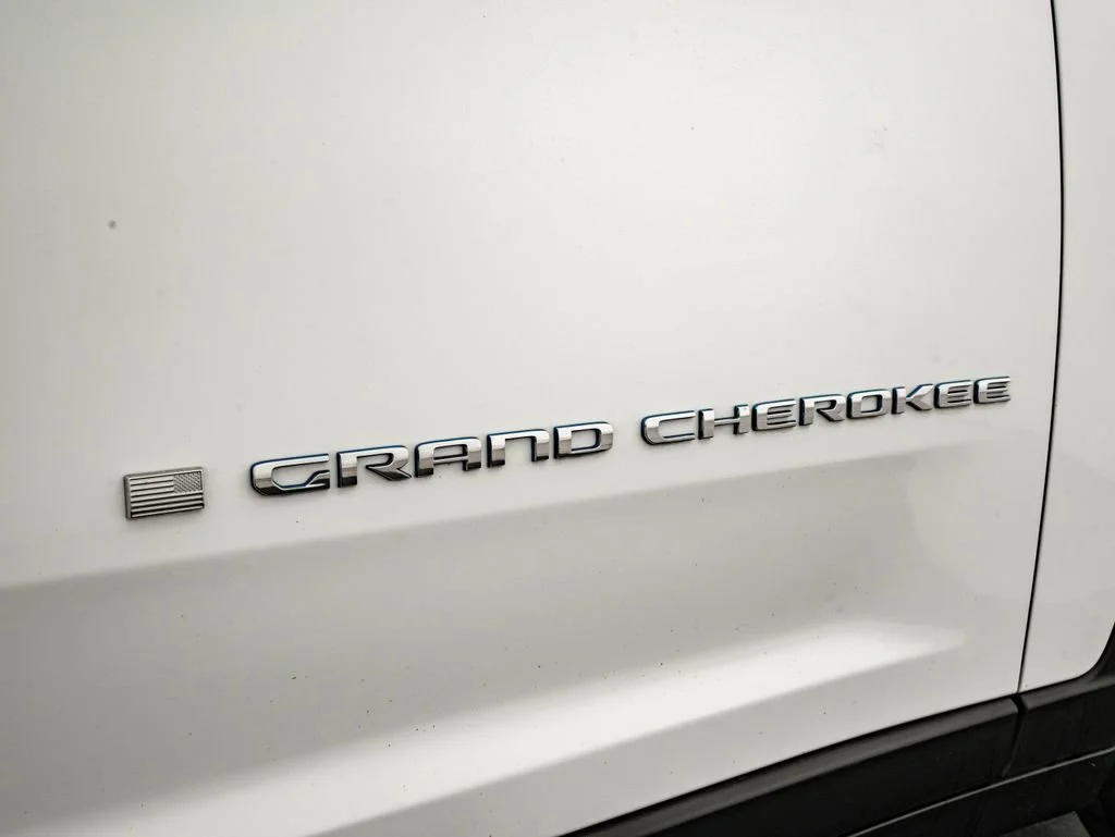 Used 2022 Bright White Clearcoat Jeep 4xe image 17