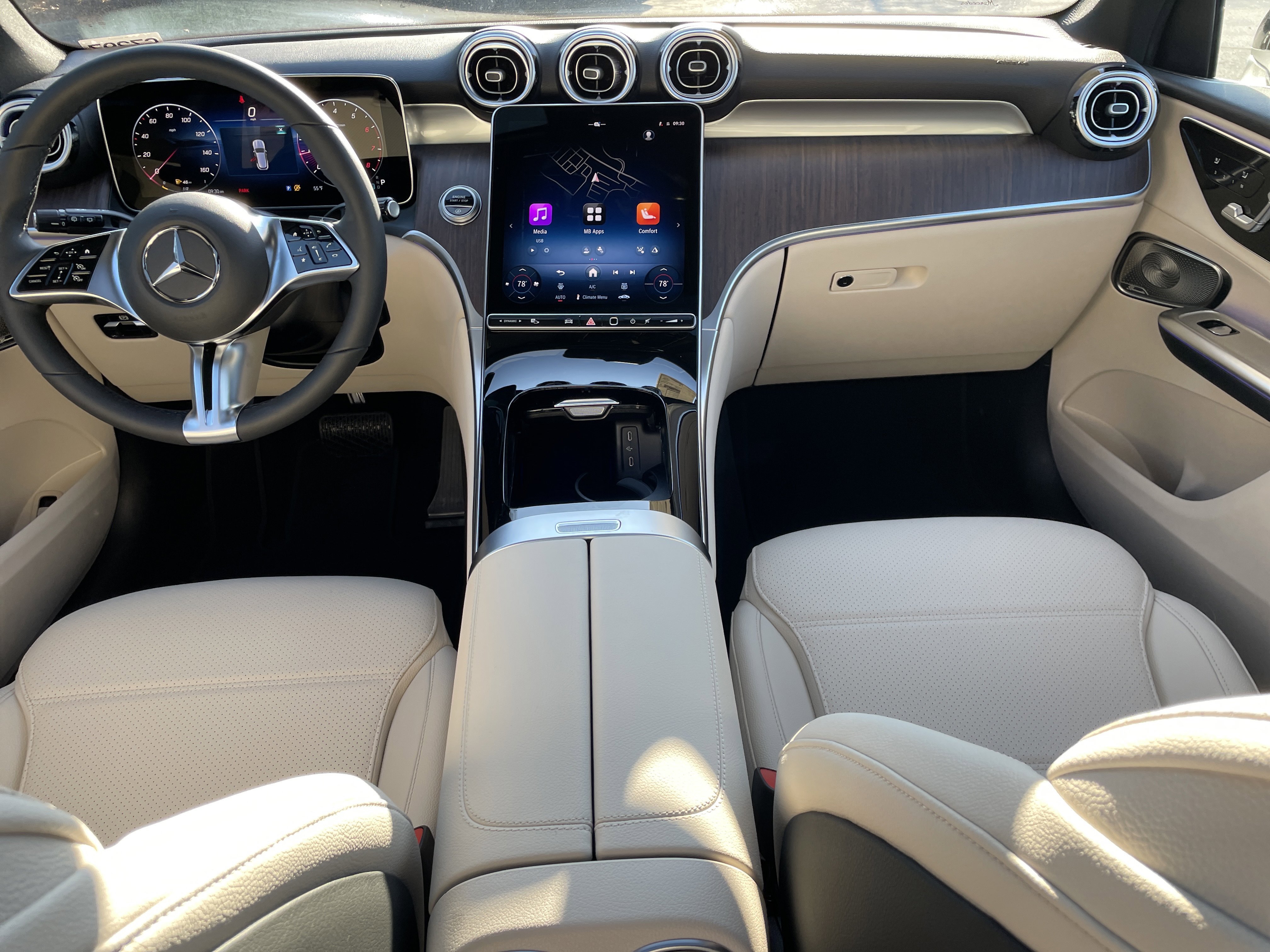 New 2026 Obsidian Black Metallic Mercedes-Benz GLC 300 4MATIC® SUV image 24