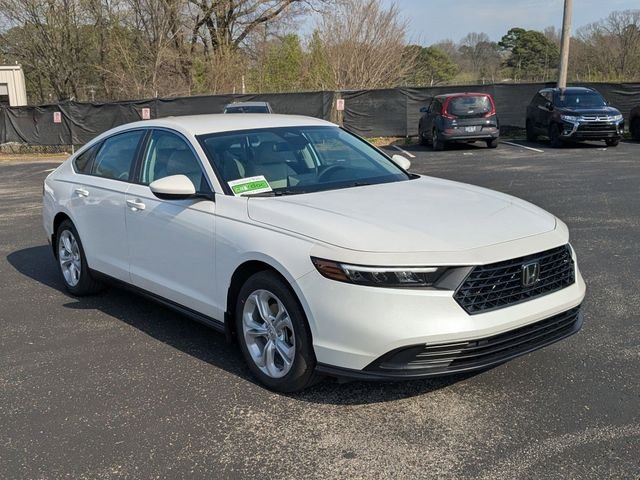 New 2026 Platinum White Pearl Honda LX image 4