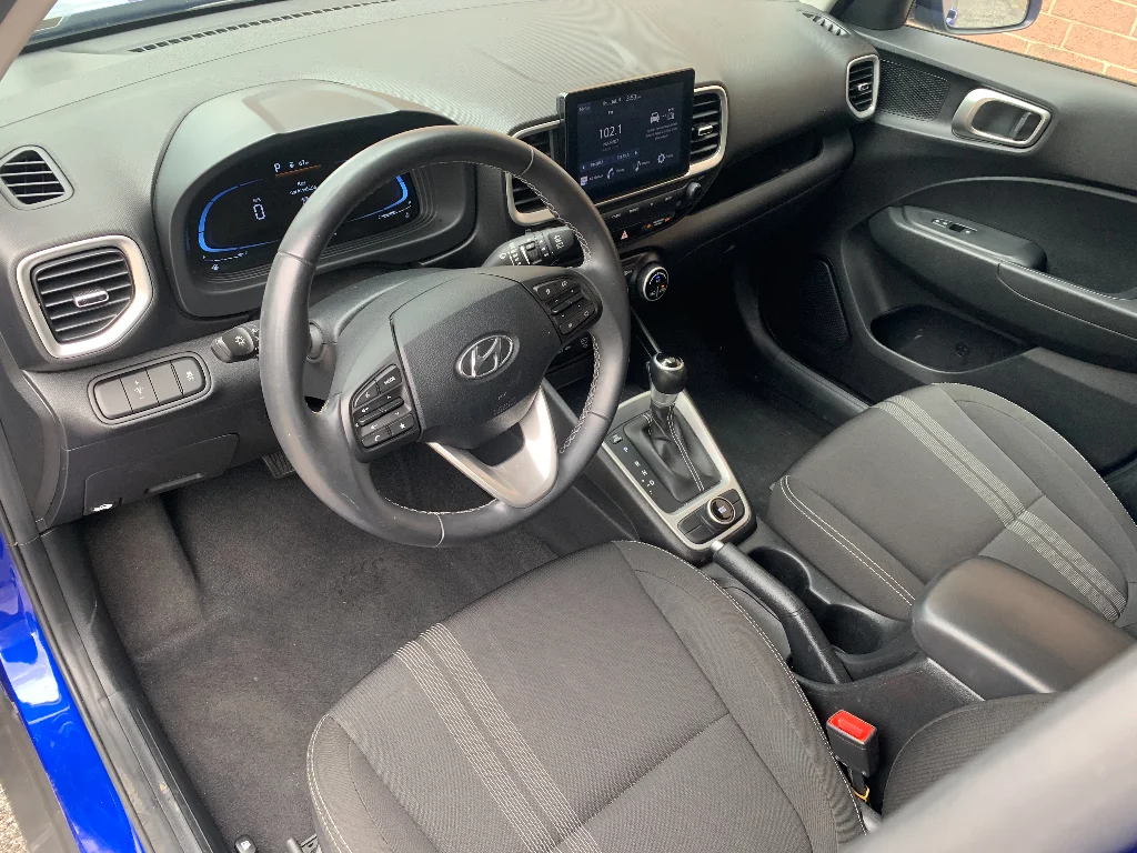 Used 2025 Intense Blue Hyundai SEL image 9