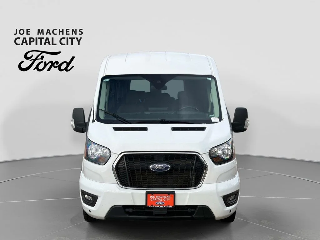 Used 2024 Oxford White Ford XLT image 10