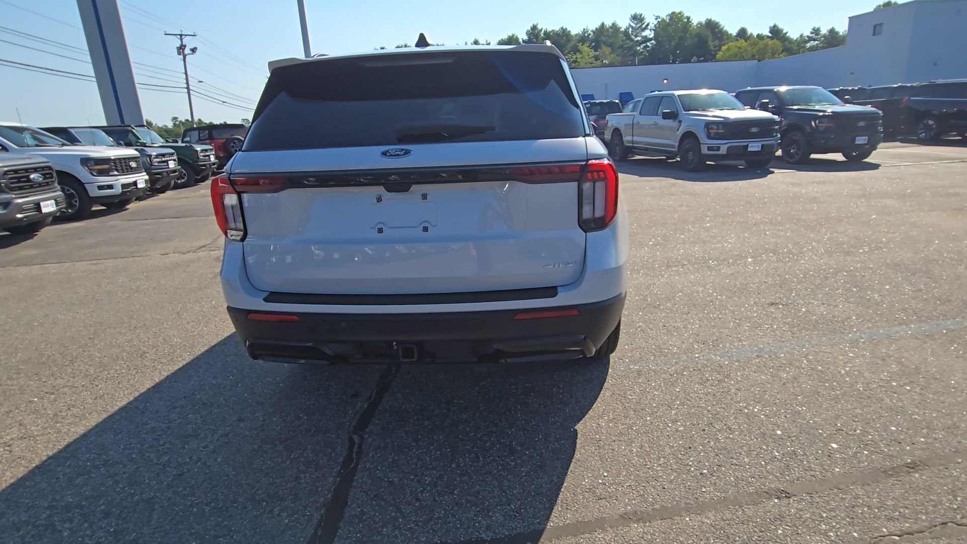 New 2026 Space White Metallic Ford ST-Line image 19