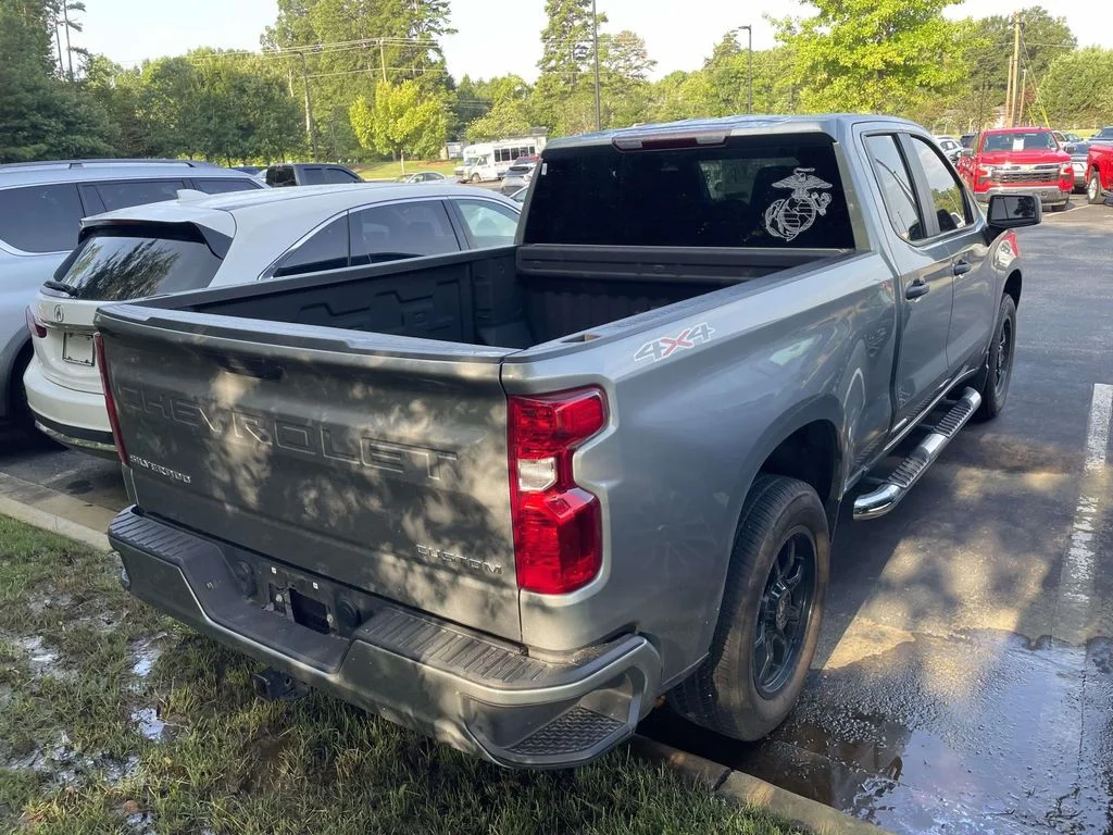 Used 2025 Sterling Gray Metallic Chevrolet Custom image 6