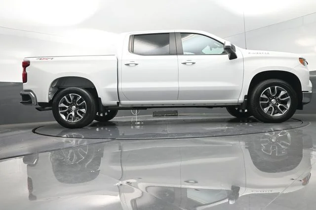 Used 2023 White Chevrolet LT image 36