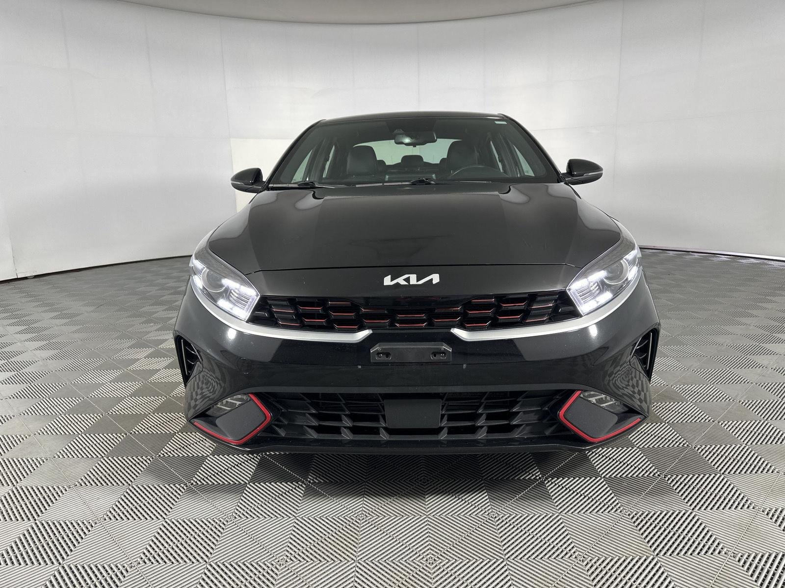 Used 2024 Aurora Black Pearl Kia GT-Line image 2