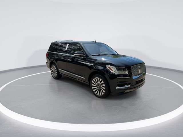 Used 2019 Black Lincoln Reserve image 2