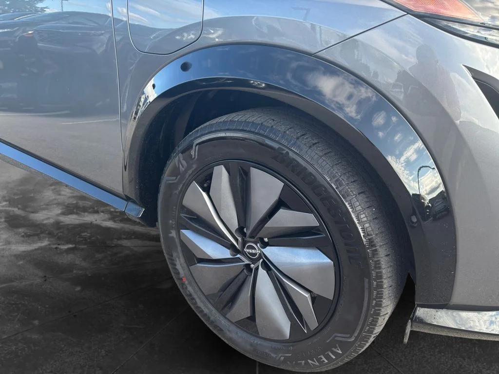 Used 2023 Gray Nissan ENGAGE image 15