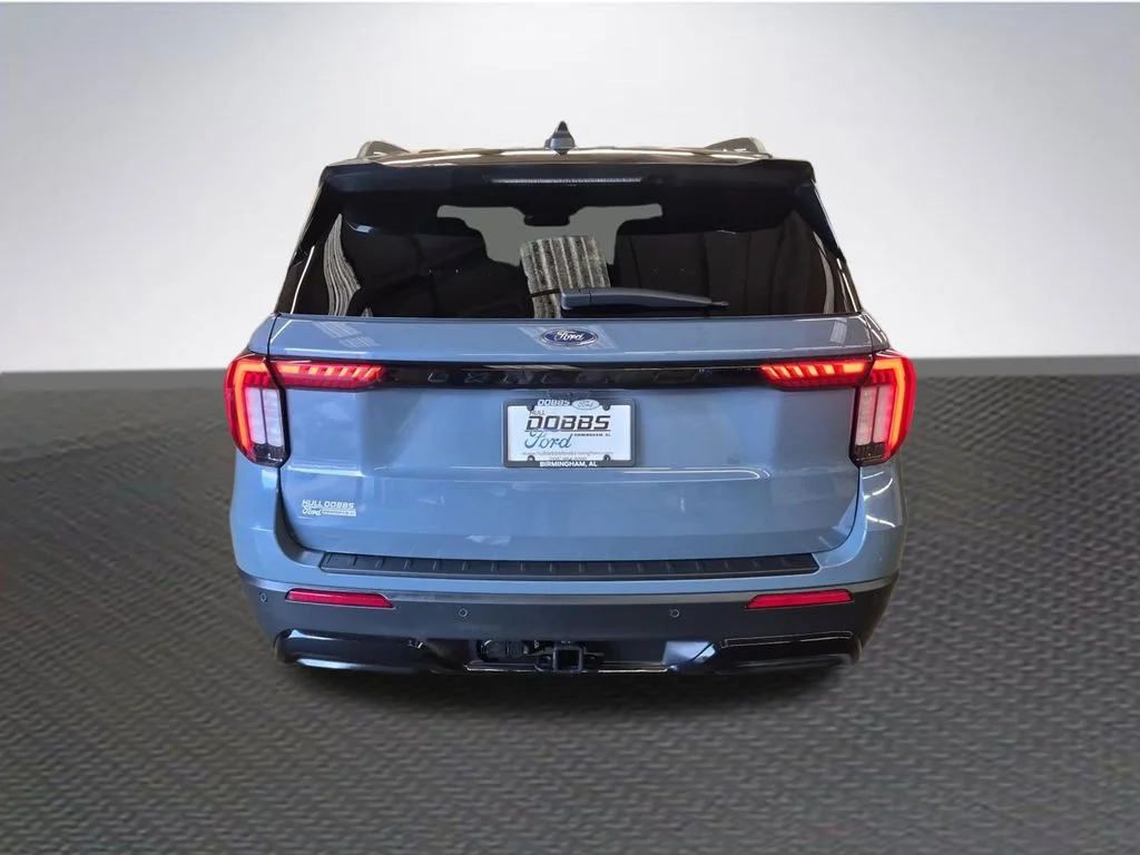 Used 2025 Vapor Blue Metallic Ford ST-Line image 6