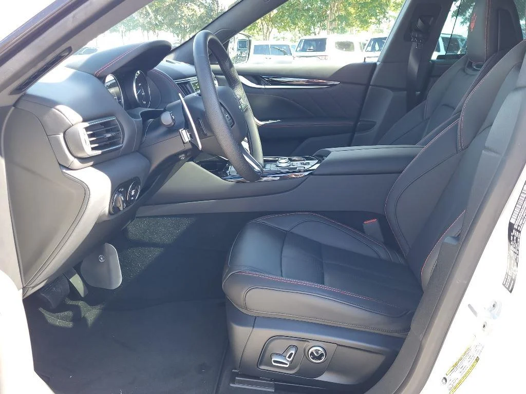 Used 2024 Bianco Maserati Modena Ultima image 3