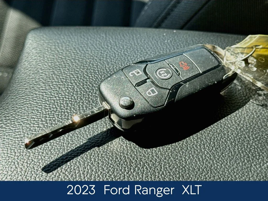 Used 2023 Blue Ford XLT image 21