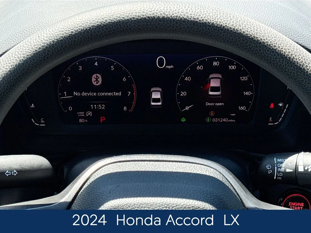 Used 2024  Honda LX image 3