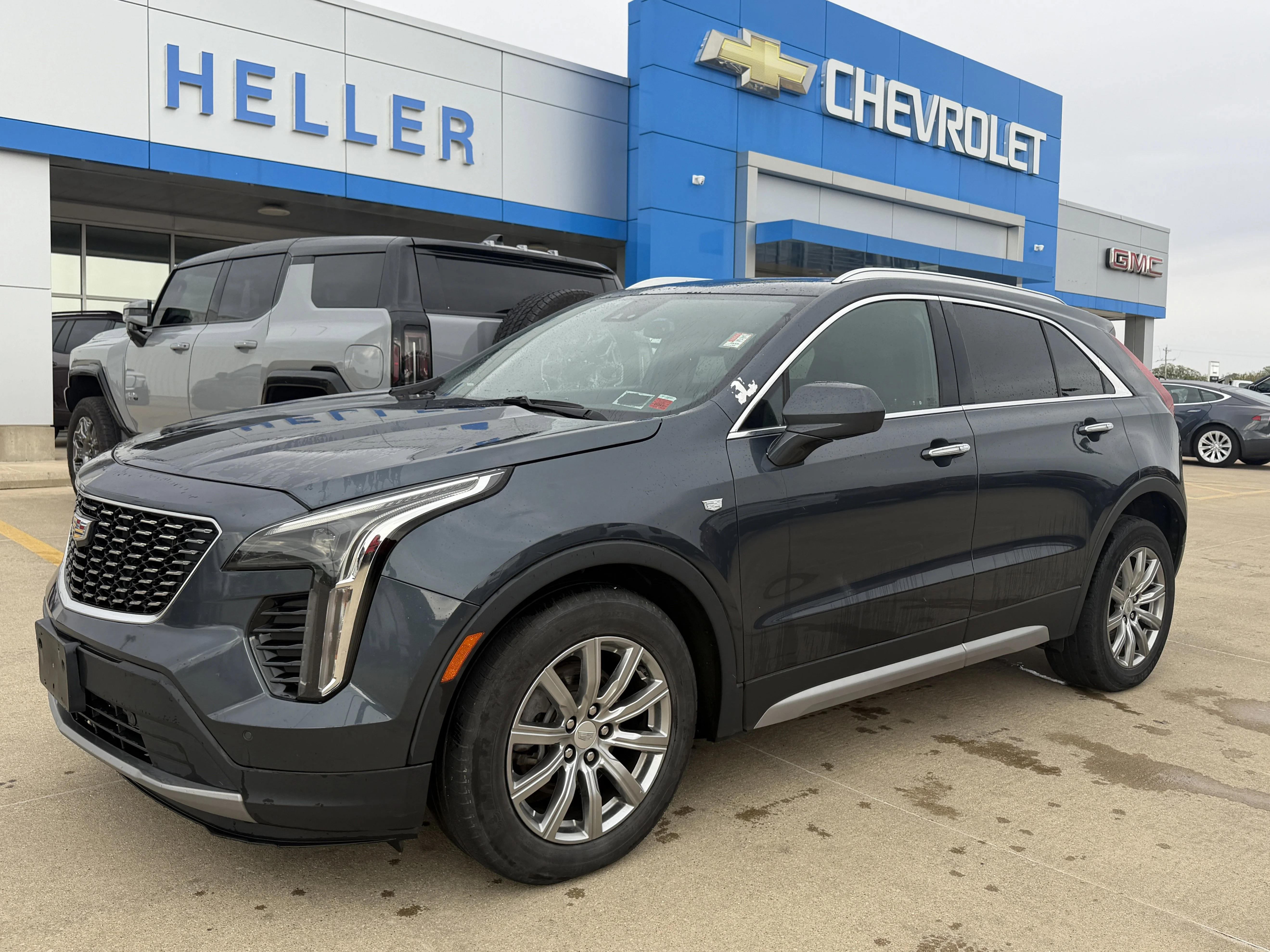 Used 2020 Shadow Metallic Cadillac Premium Luxury image 3