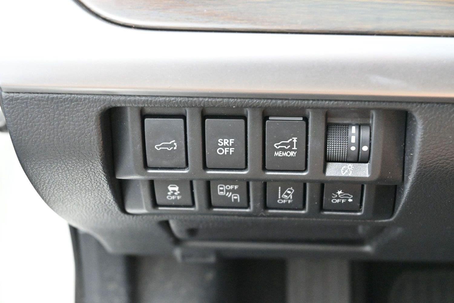 Used 2017 Crystal White Pearl Subaru Touring image 29