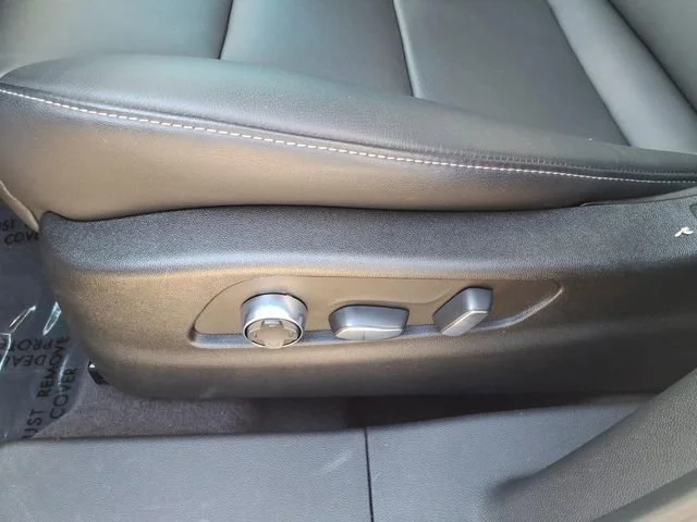 Certified Used 2024 Crystal White Tricoat Cadillac Premium Luxury image 15