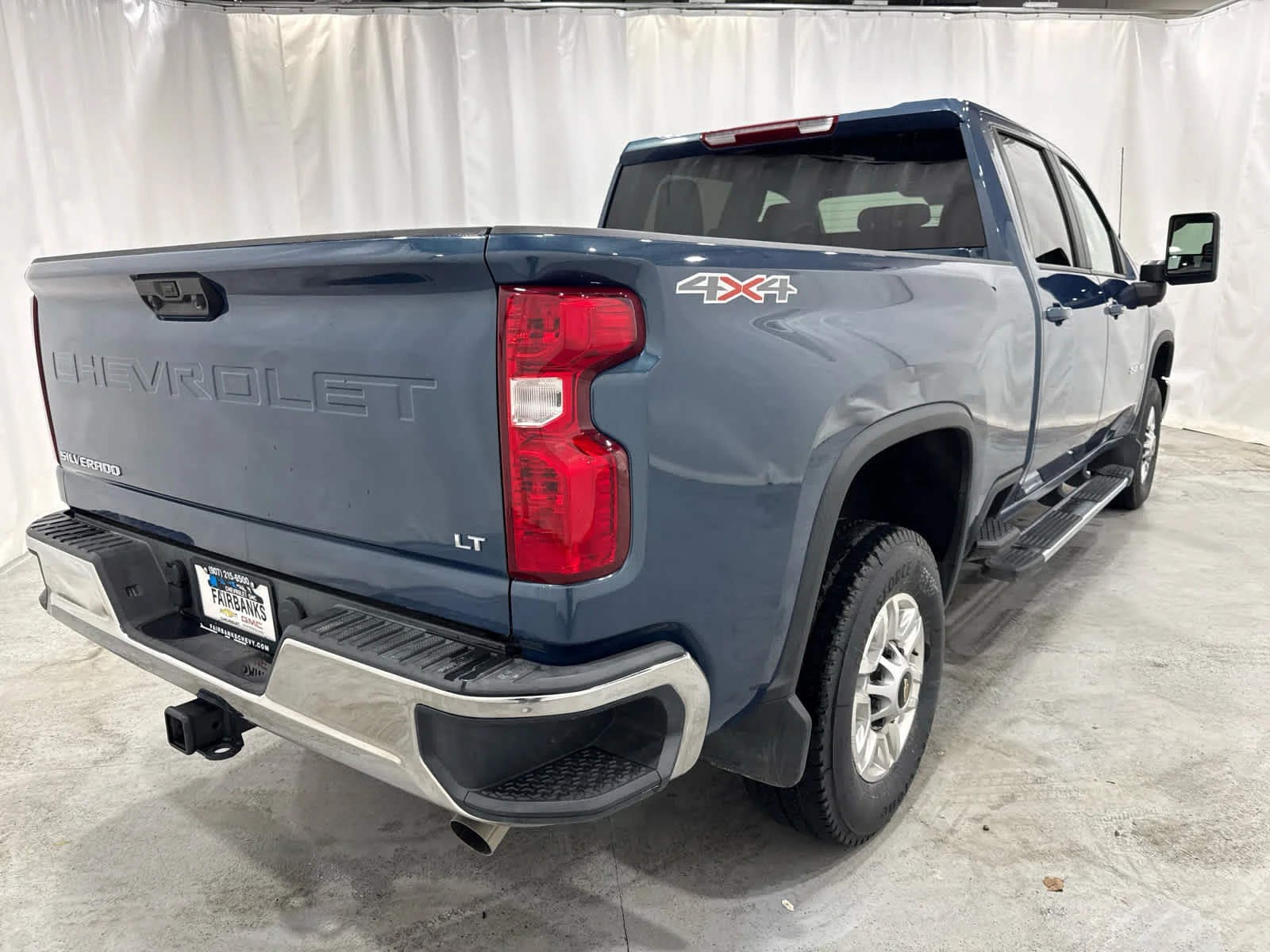 Used 2026 Lakeshore Blue Metallic Chevrolet LT image 5