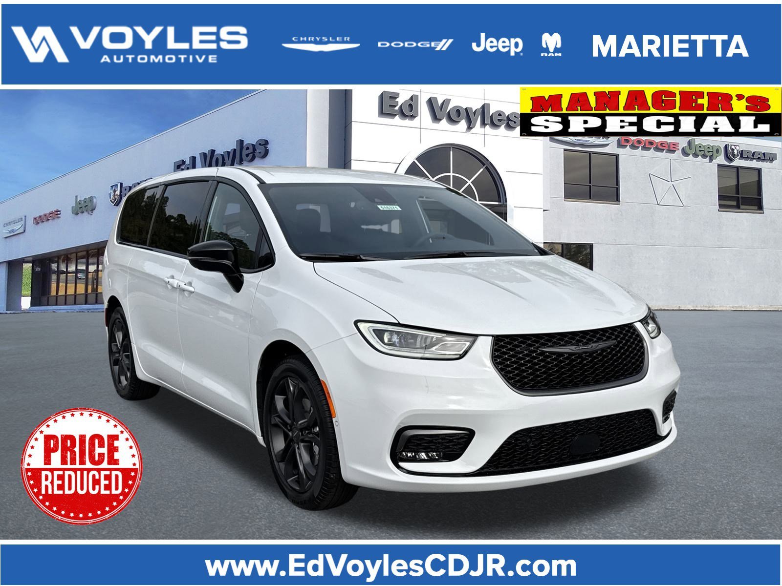 2026 Chrysler Pacifica Select's photo