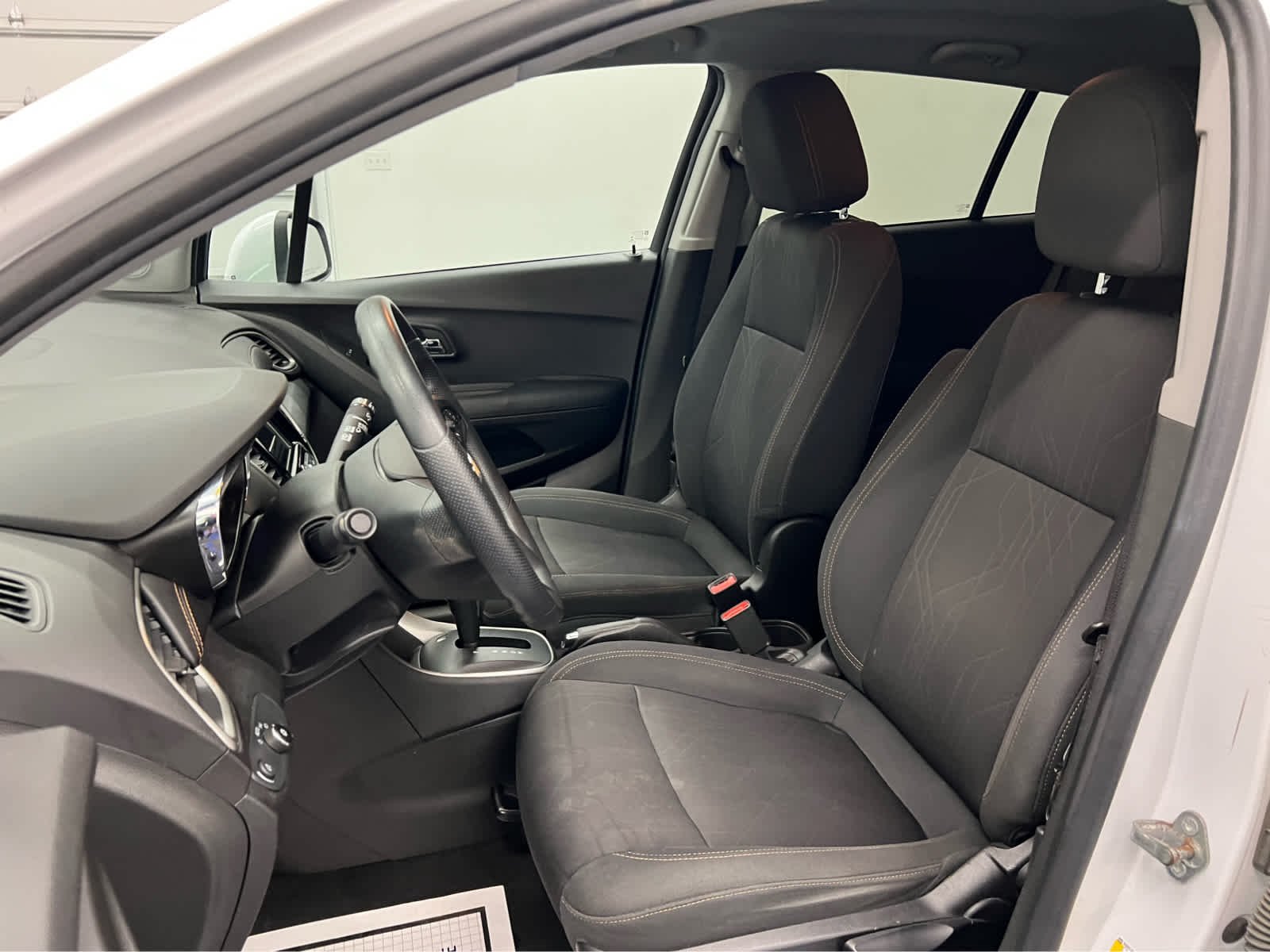 Used 2019 Summit White Chevrolet LT image 2
