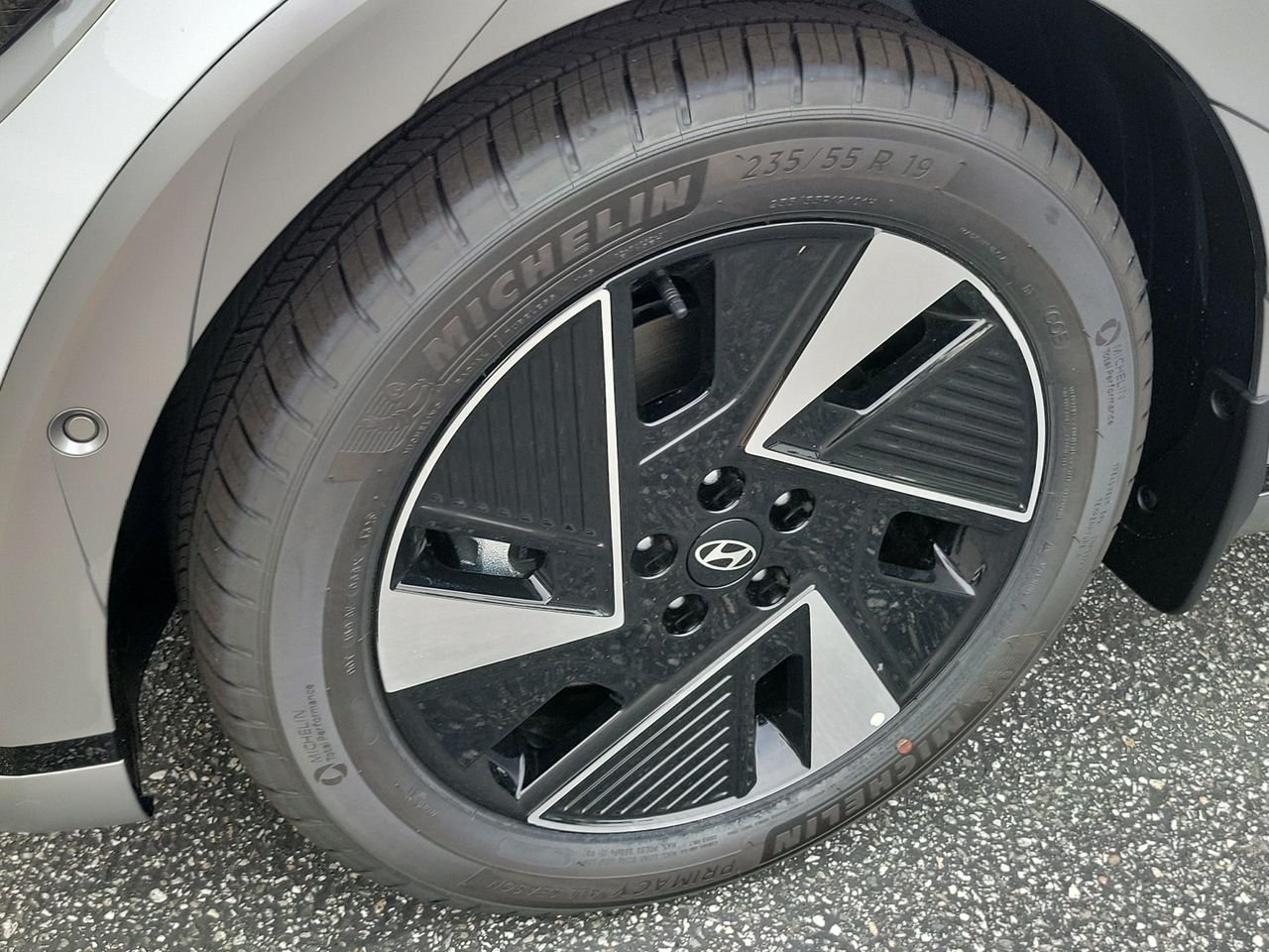New 2026 Atlas White Hyundai Limited image 6