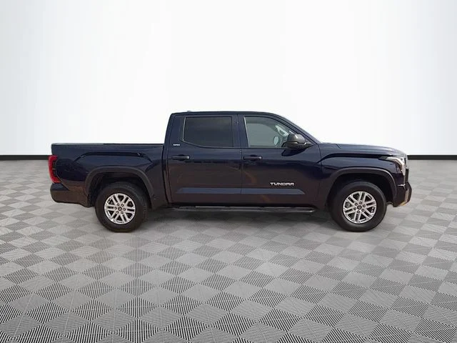 Used 2024  Toyota SR5 image 8