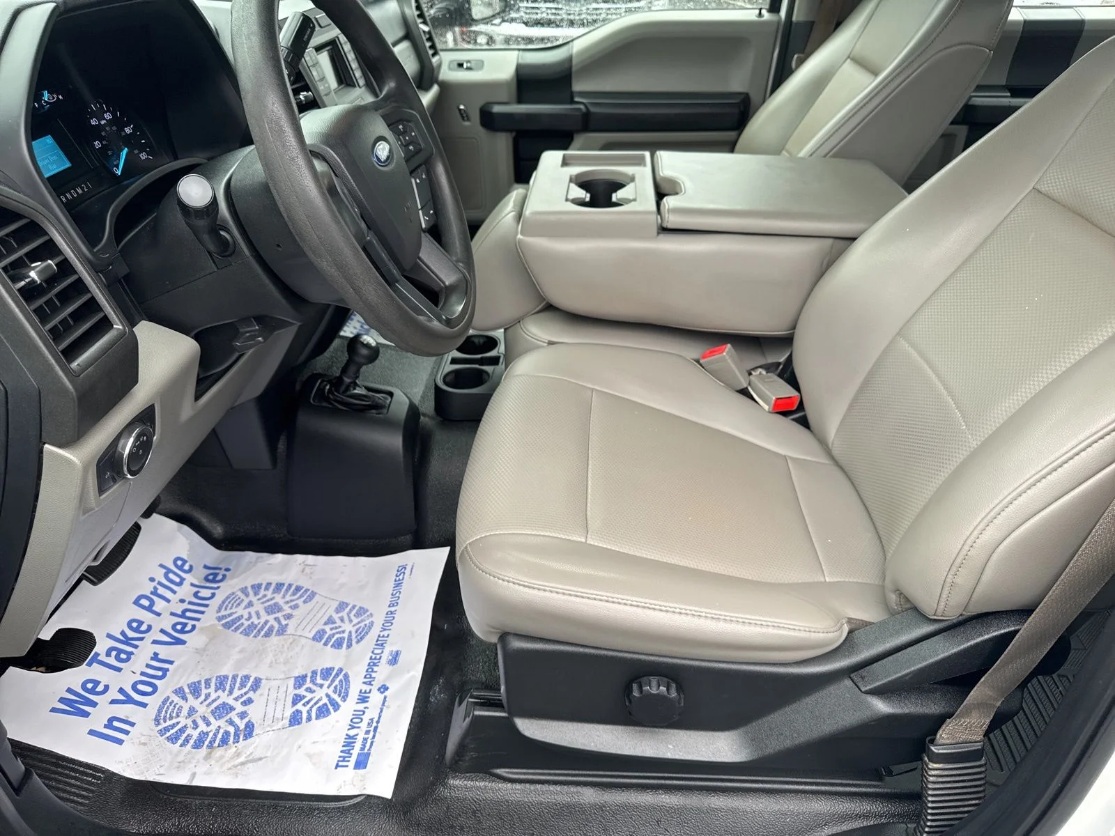 Used 2019 White Ford XL image 9