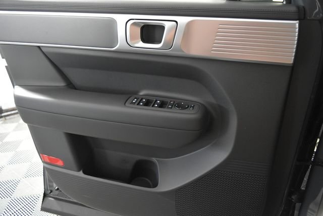 New 2027 Gray Hyundai SE AWD image 27