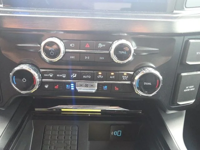 Used 2026 White Ford Lariat image 26