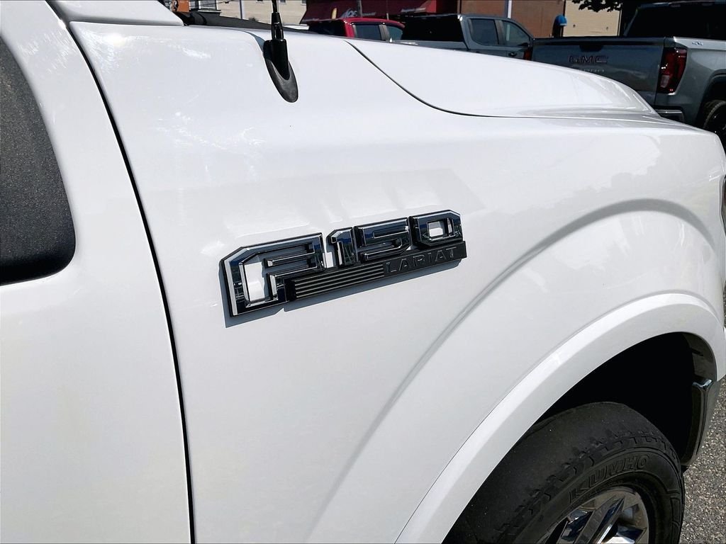 Used 2018 White Ford Lariat image 29