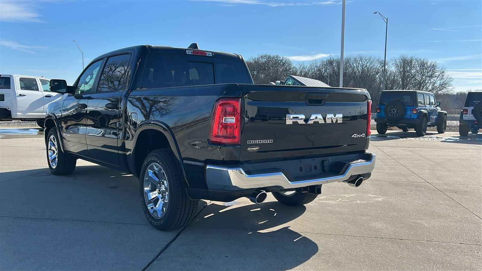 New 2026 Diamond Black Crystal Pearl-Coat Exterior Paint RAM Big Horn/Lone Star image 5
