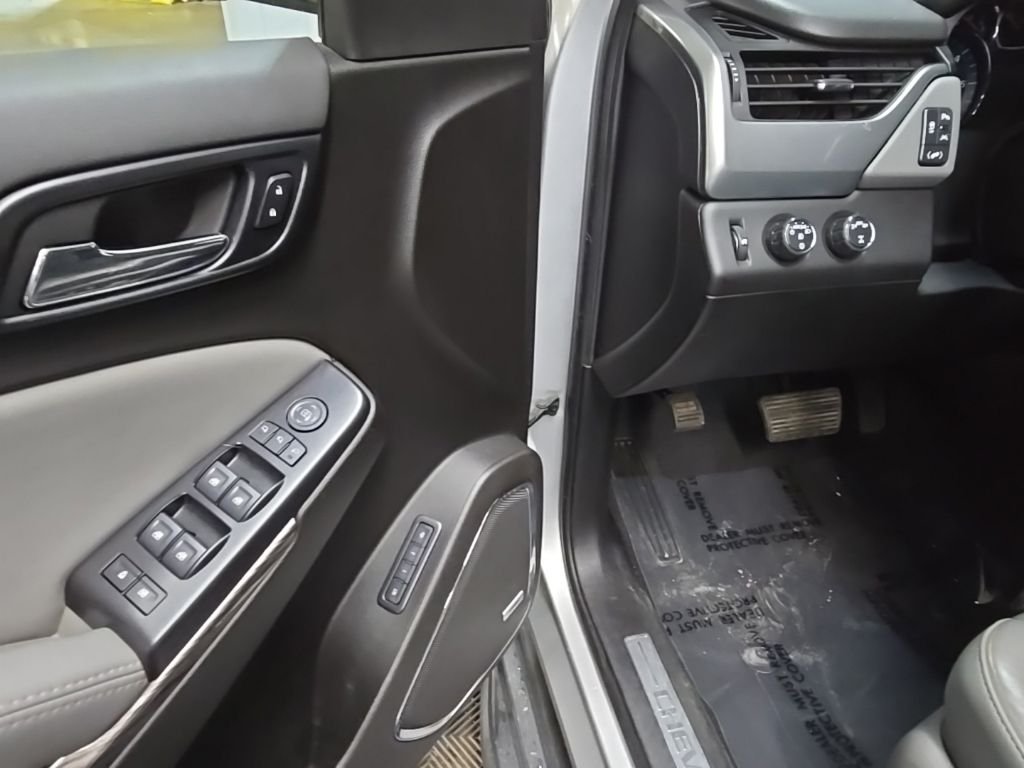 Used 2019 Silver Chevrolet LT image 31