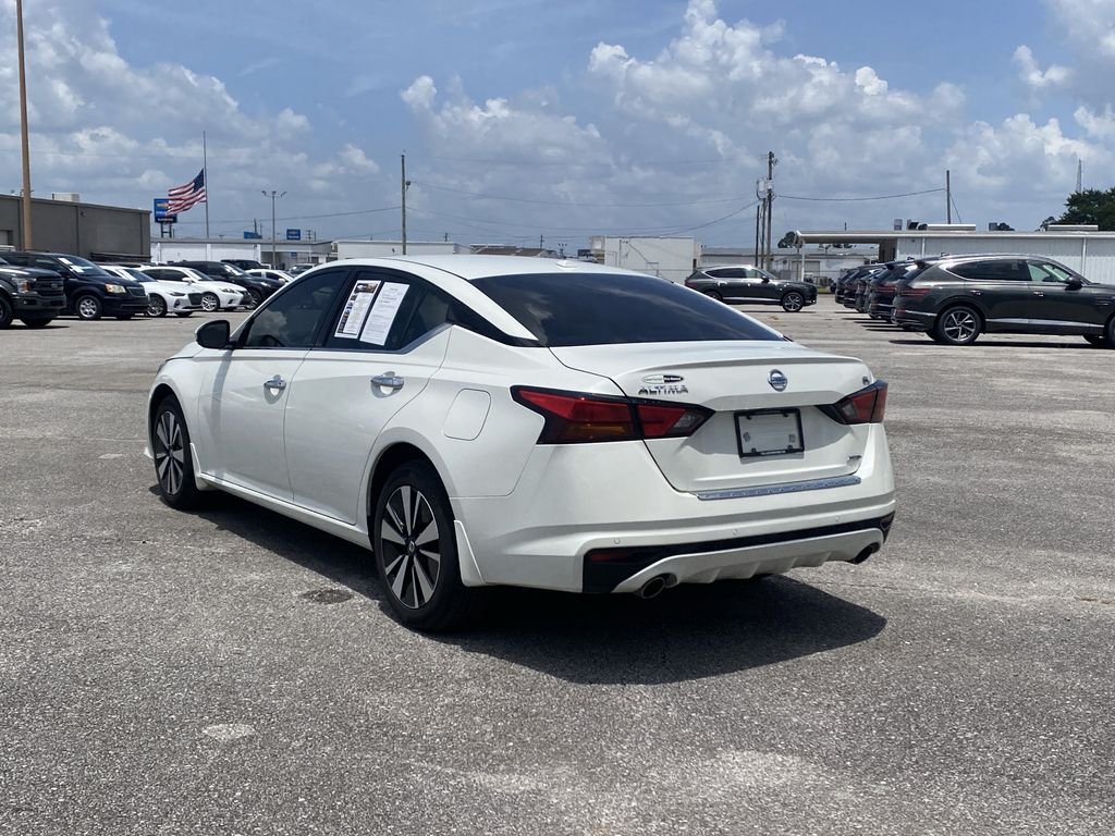 Used 2022 Pearl White Tricoat Nissan 2.5 SL image 6