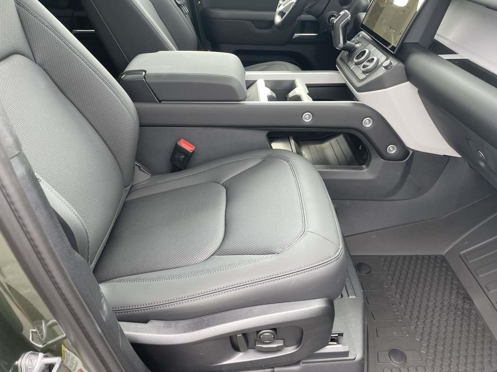 New 2026 Woolstone Green Land Rover S image 20