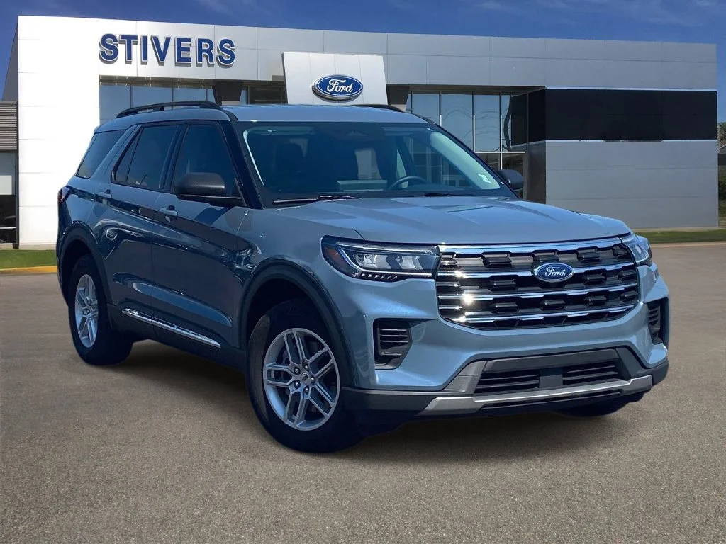 Used 2025 Blue Ford Active image 1
