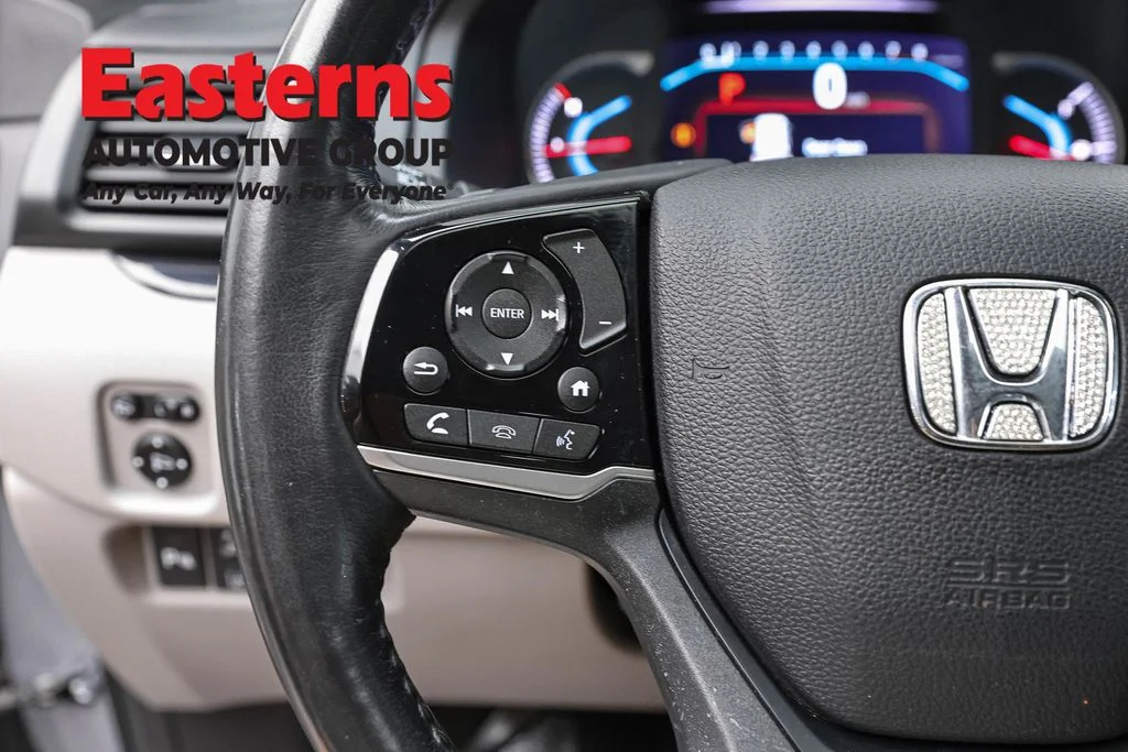 Used 2019 Silver Honda Elite image 15