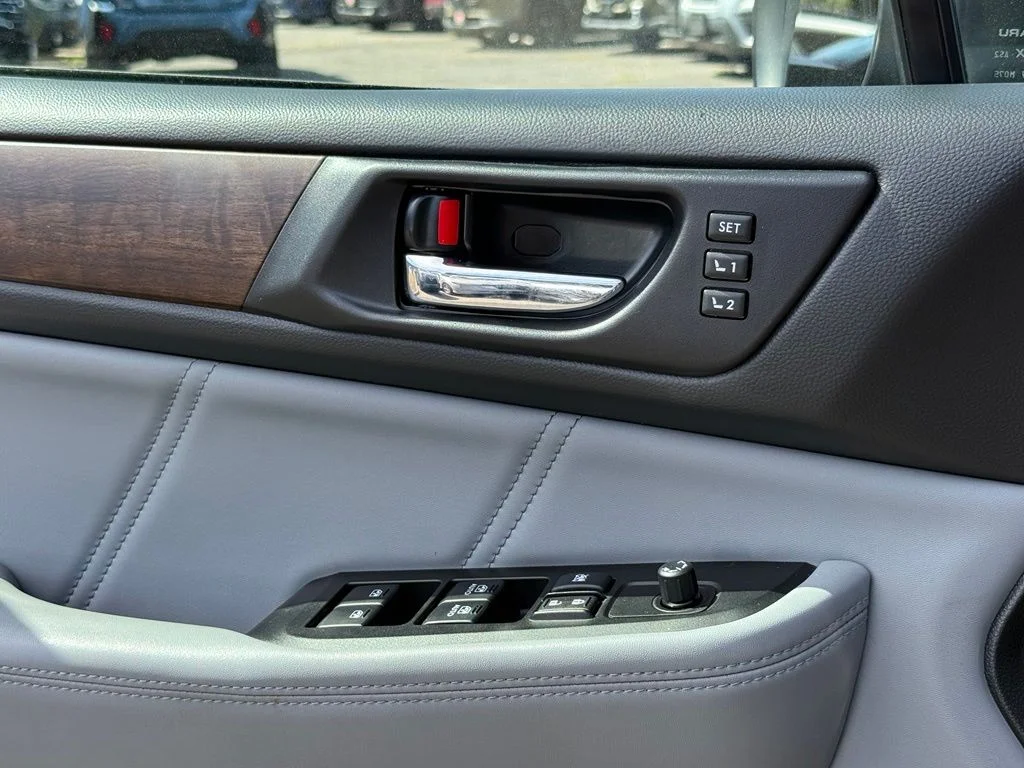 Used 2018 Magnetite Gray Metallic Subaru 2.5i image 18